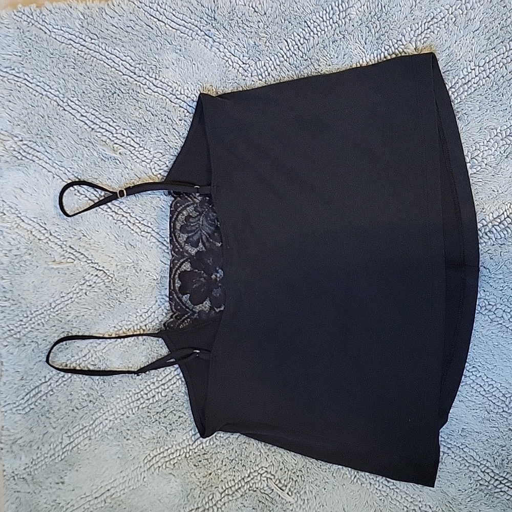 Express Lace Tanks - Picture 3 of 6